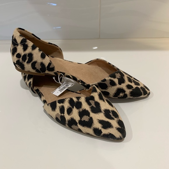 Old Navy Shoes - Old navy flats size 8